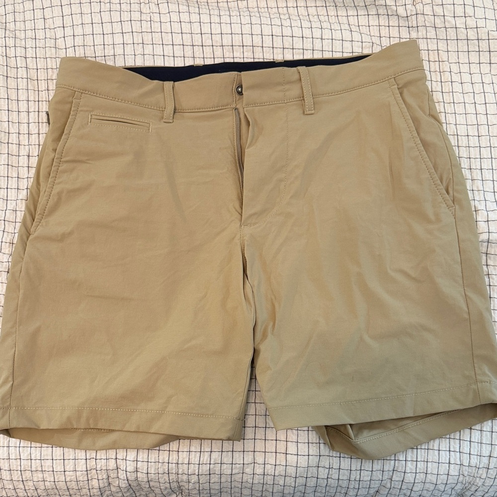 J Crew 7 inch performance short